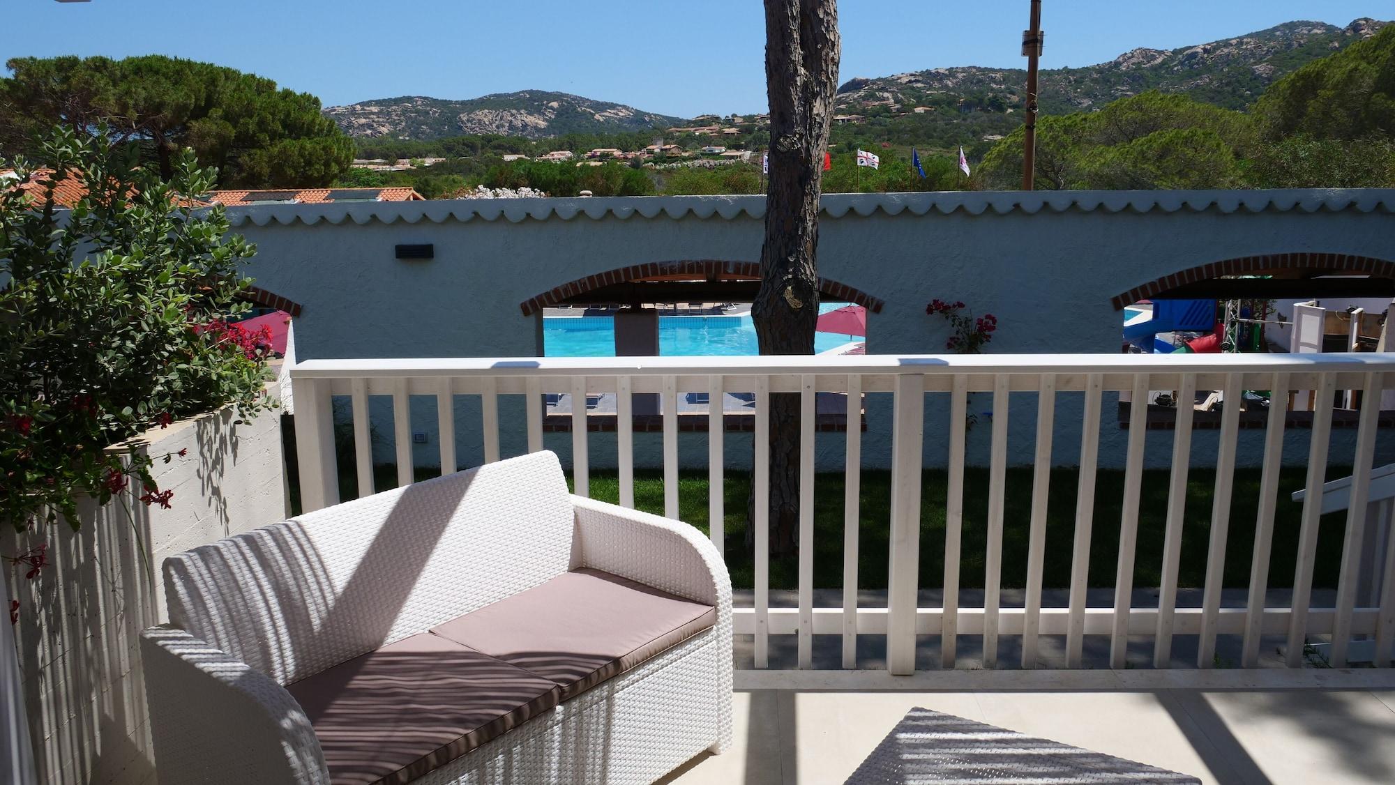 Club Esse Cala Bitta Hotel บายาซาร์ดิเนีย ภายนอก รูปภาพ
