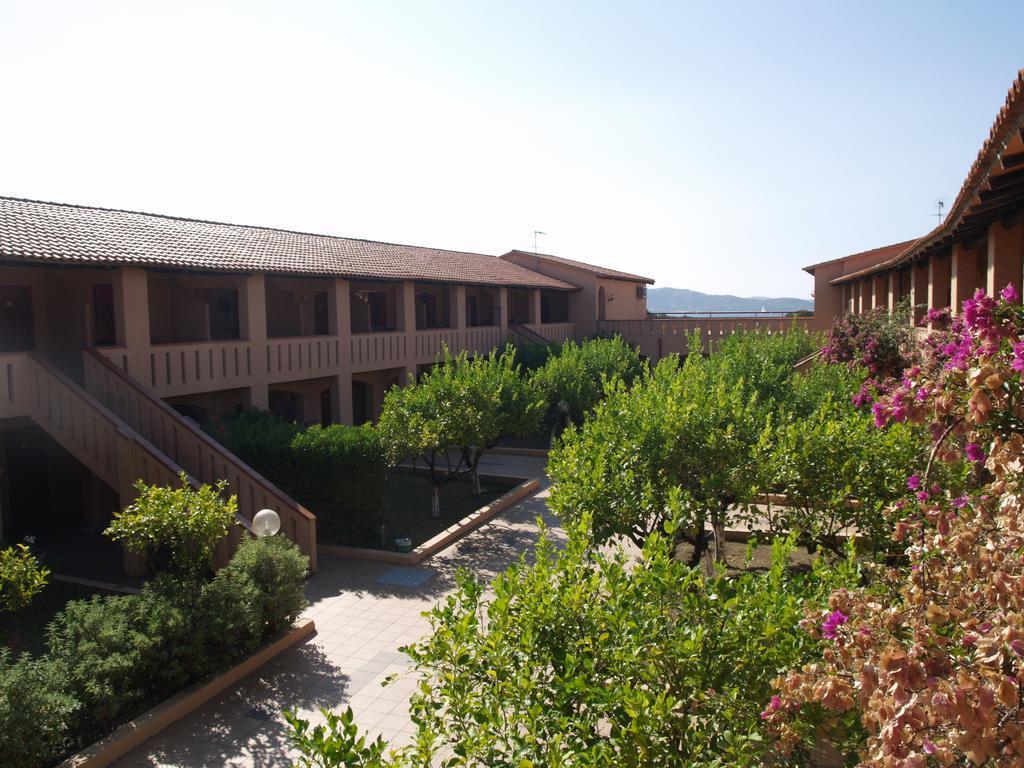 Club Esse Cala Bitta Hotel บายาซาร์ดิเนีย ภายนอก รูปภาพ