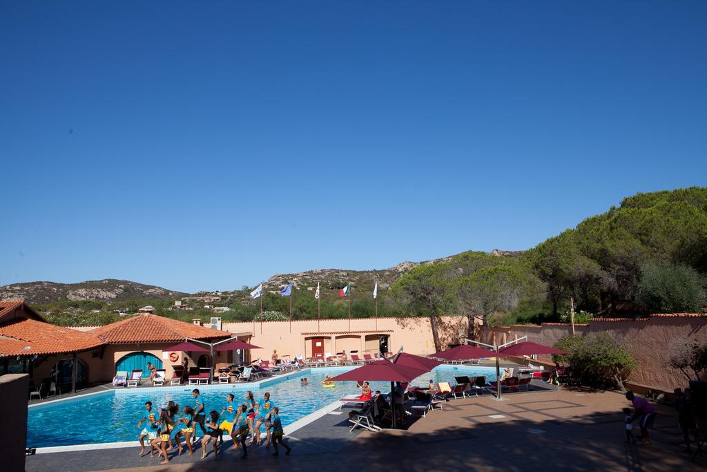 Club Esse Cala Bitta Hotel บายาซาร์ดิเนีย ภายนอก รูปภาพ
