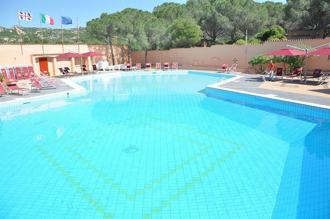 Club Esse Cala Bitta Hotel บายาซาร์ดิเนีย ภายนอก รูปภาพ