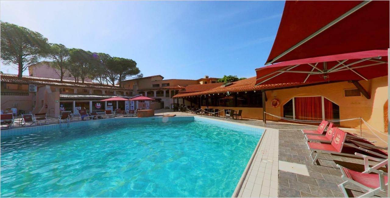 Club Esse Cala Bitta Hotel บายาซาร์ดิเนีย ภายนอก รูปภาพ